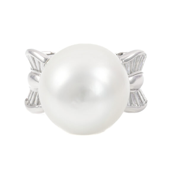 18.8mm South Sea Pearl and Diamond Ring