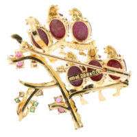 12.88ct Star Ruby and Diamond Brooch - Image 2